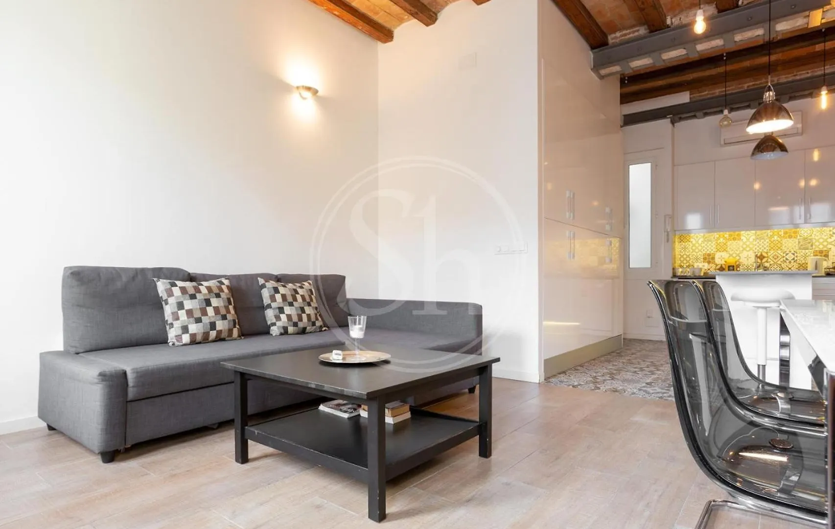 Comodo Apartamento Cerca De Plaza Cataluna Barcelona Apartment