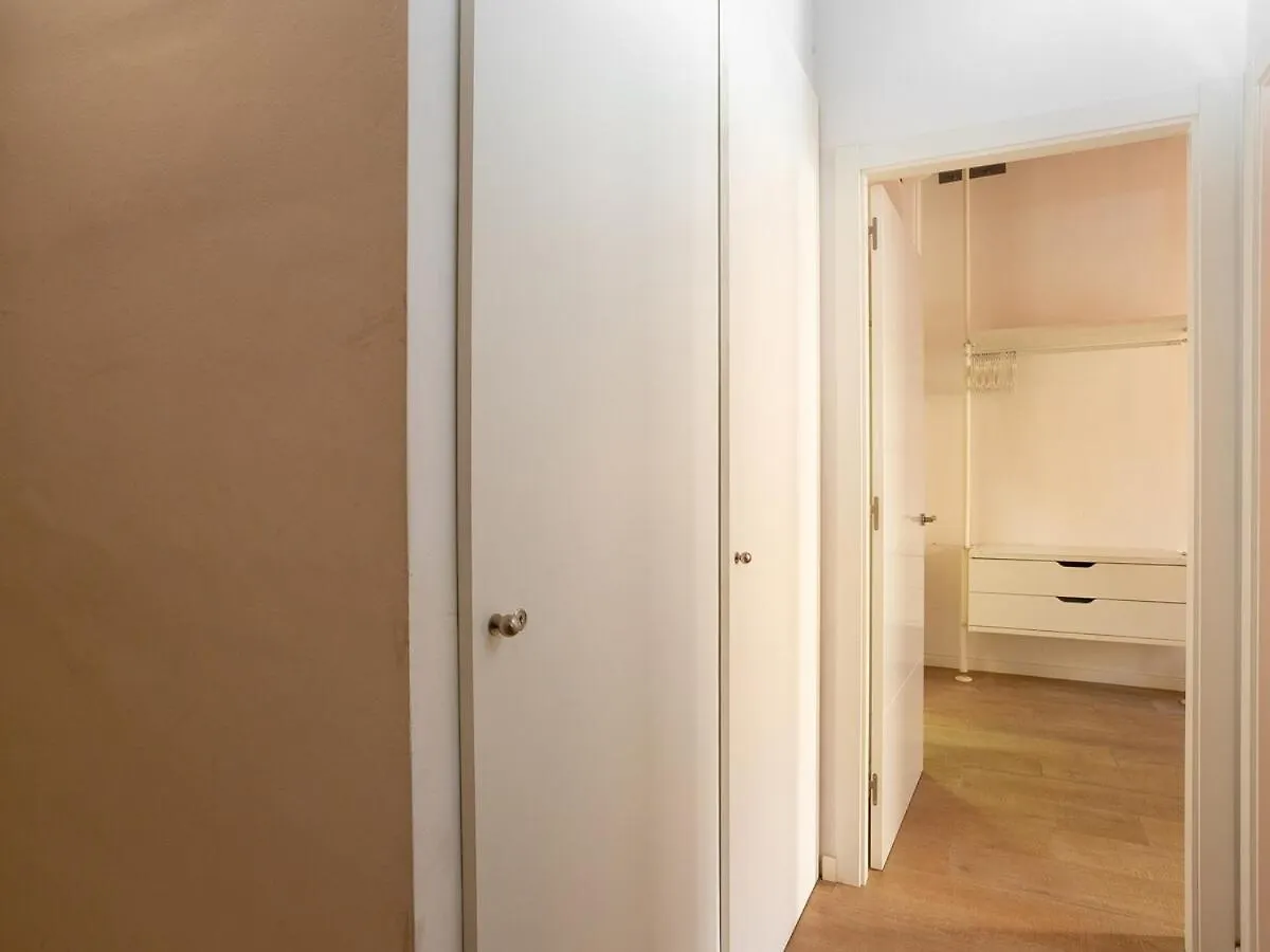 Comodo Apartamento Cerca De Plaza Cataluna Barcelona